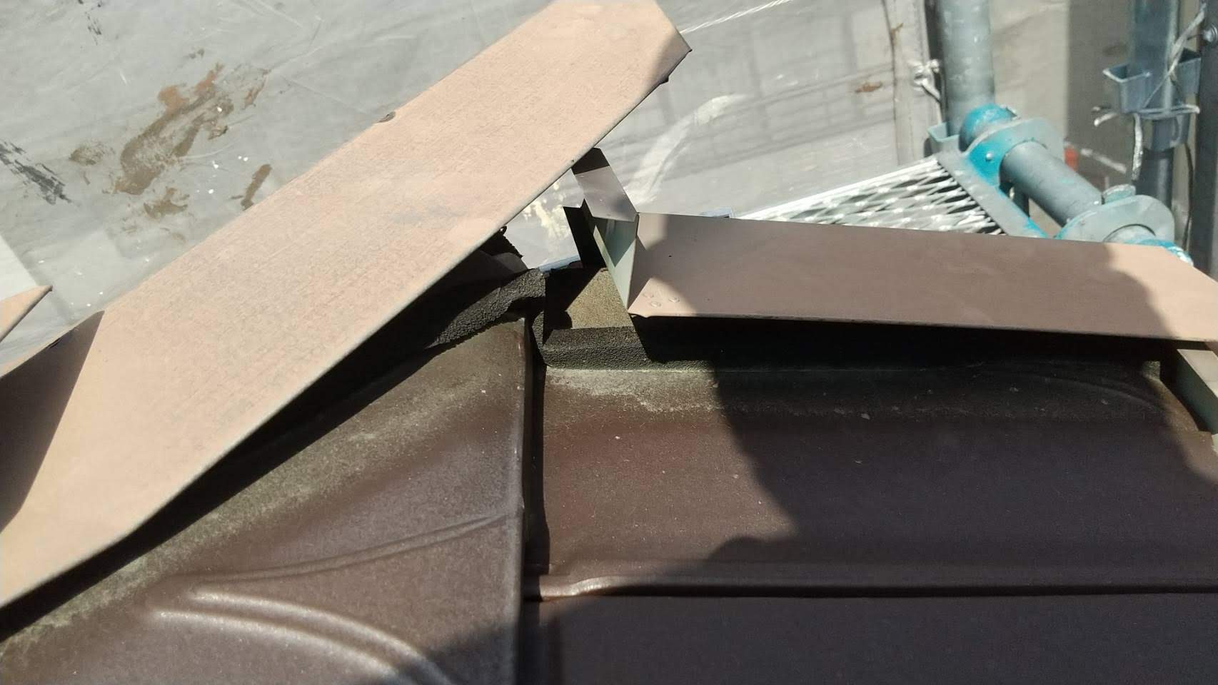 板金役物の浮き