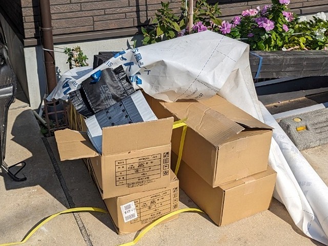 棟瓦取り直し工事で使用する乾式面戸シートのハイロールAIR