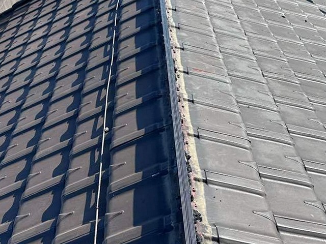 棟瓦取り直し工事で雨水の影響を受けても腐らない樹脂製の垂木を取り付け