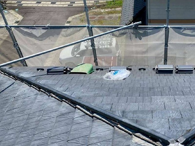 名古屋市緑区　屋根棟瓦取り直し工事で耐久性が高い樹脂製垂木の取り付け