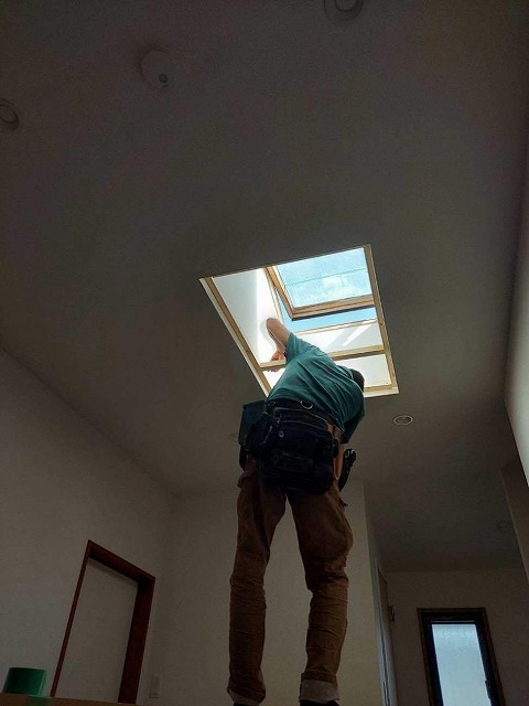 天窓下のスペースを塞ぐための内装工事