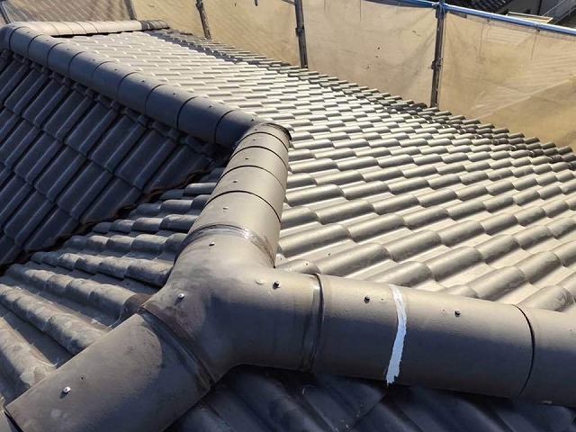 経年劣化による棟瓦取り直し工事の完成後状況