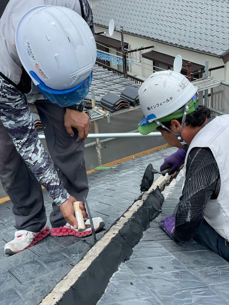 漆喰の詰め直し