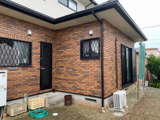 タイル仕上げの住宅のメンテナンスで訪れた現場調査