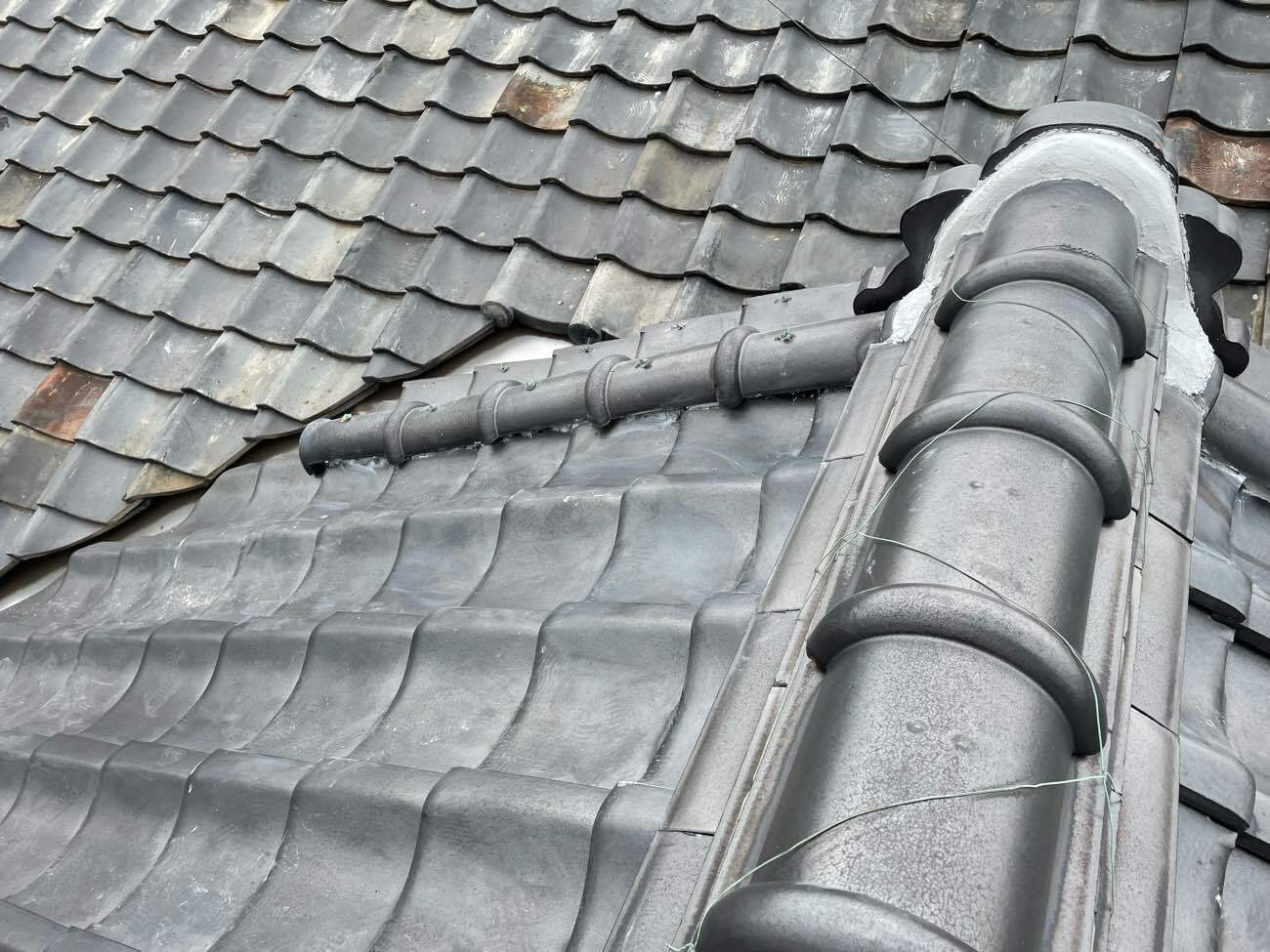 漆喰詰め直し後の屋根