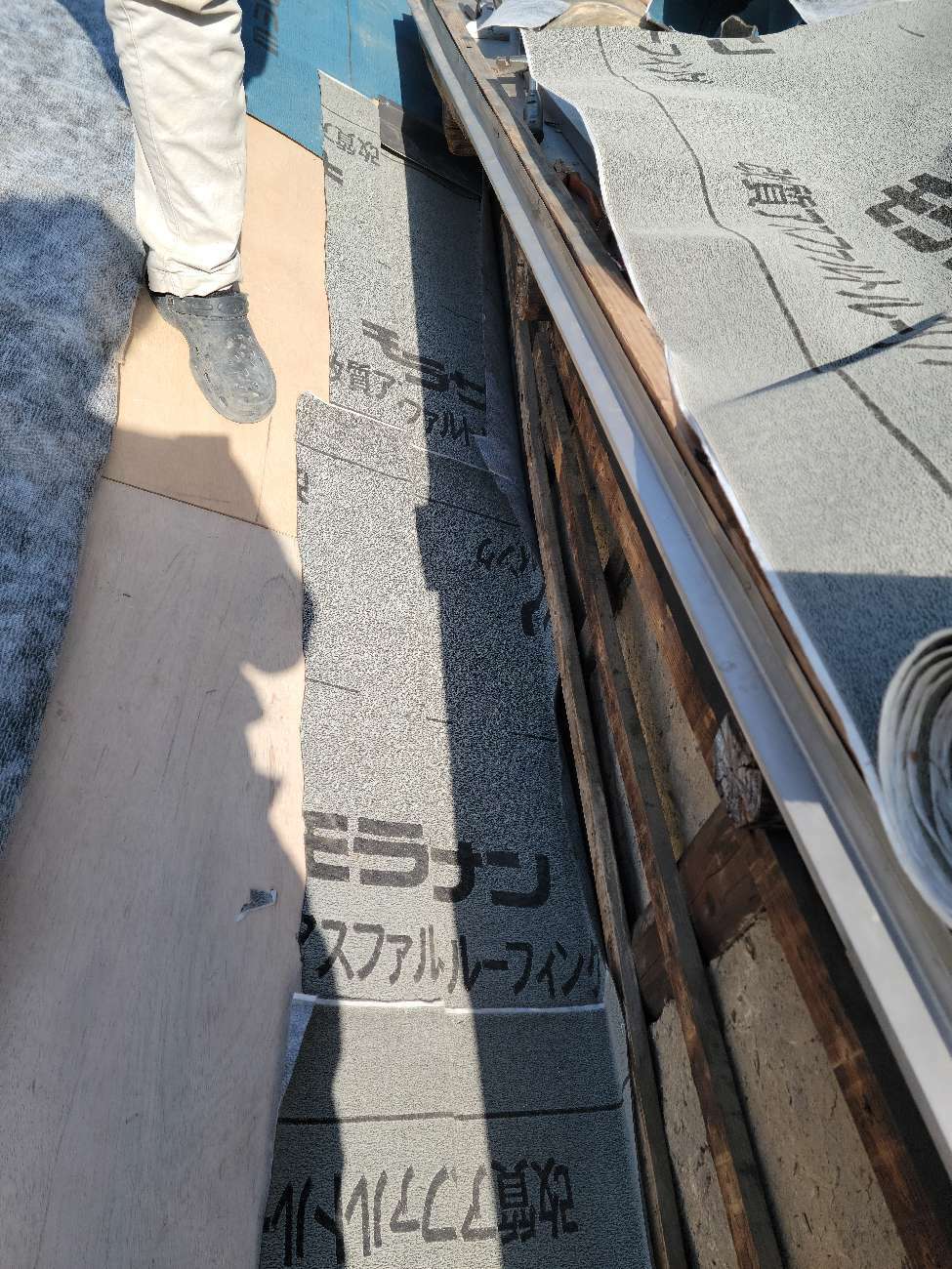 防水シート張り