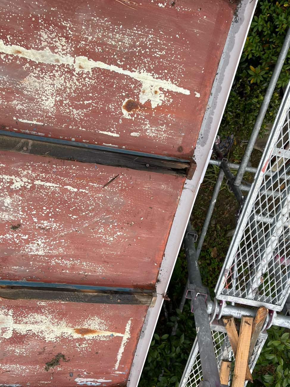 瓦棒葺き屋根の芯木