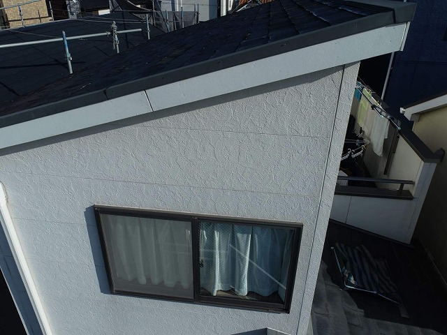 外部メンテナンスの現場調査時の外壁サイディングと破風
