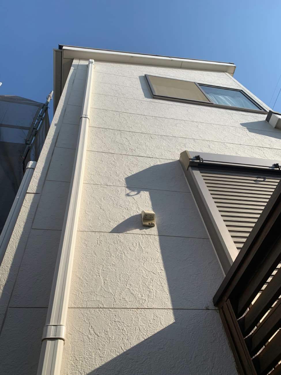 サイディングの目地に充填しているコーキング