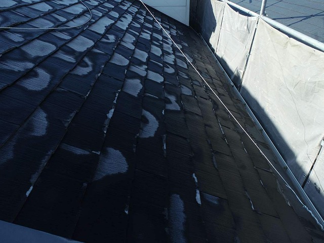 現場調査時のパミール屋根の劣化状況