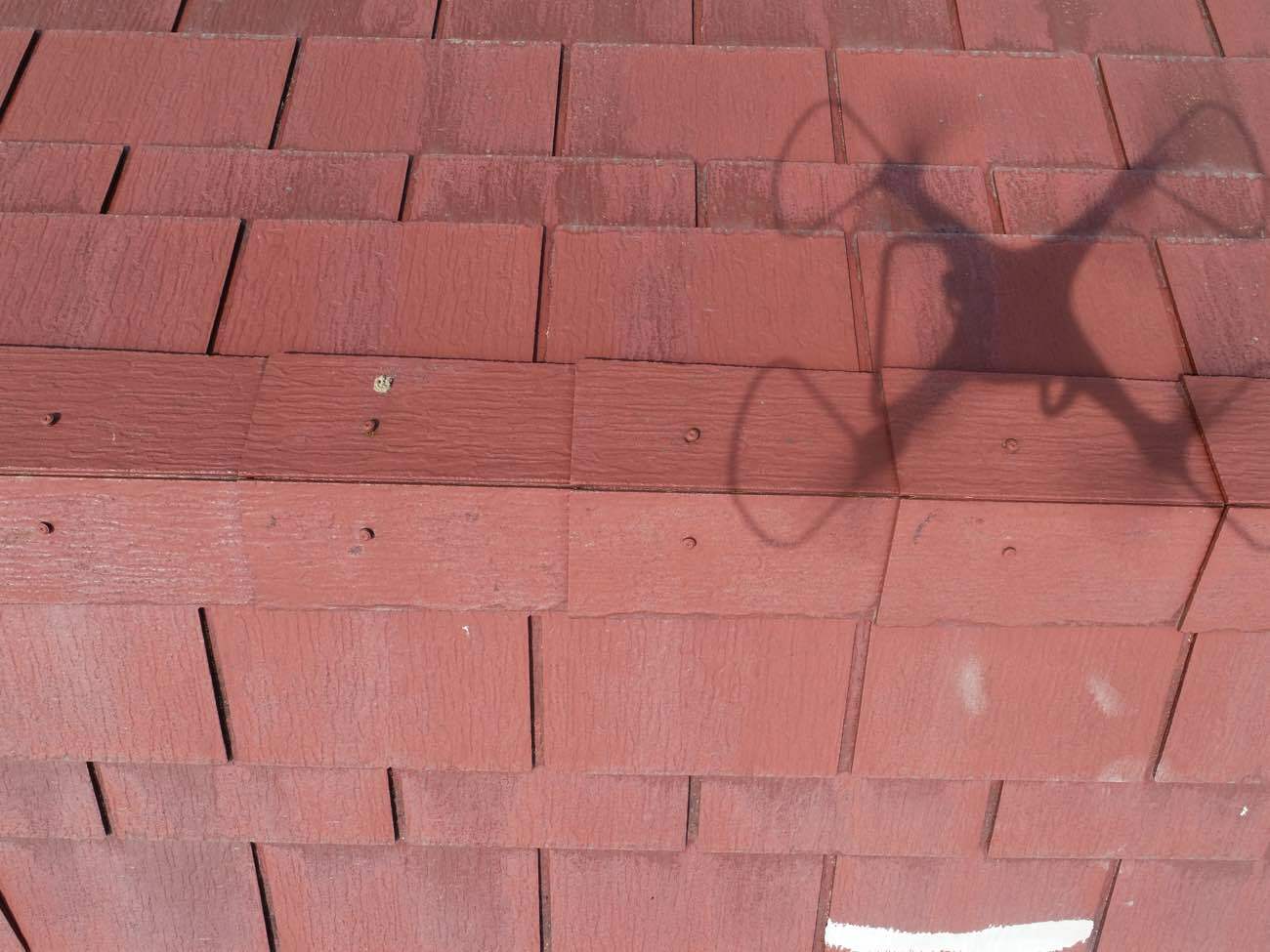 ノンアスベストのスレート瓦が使用された屋根