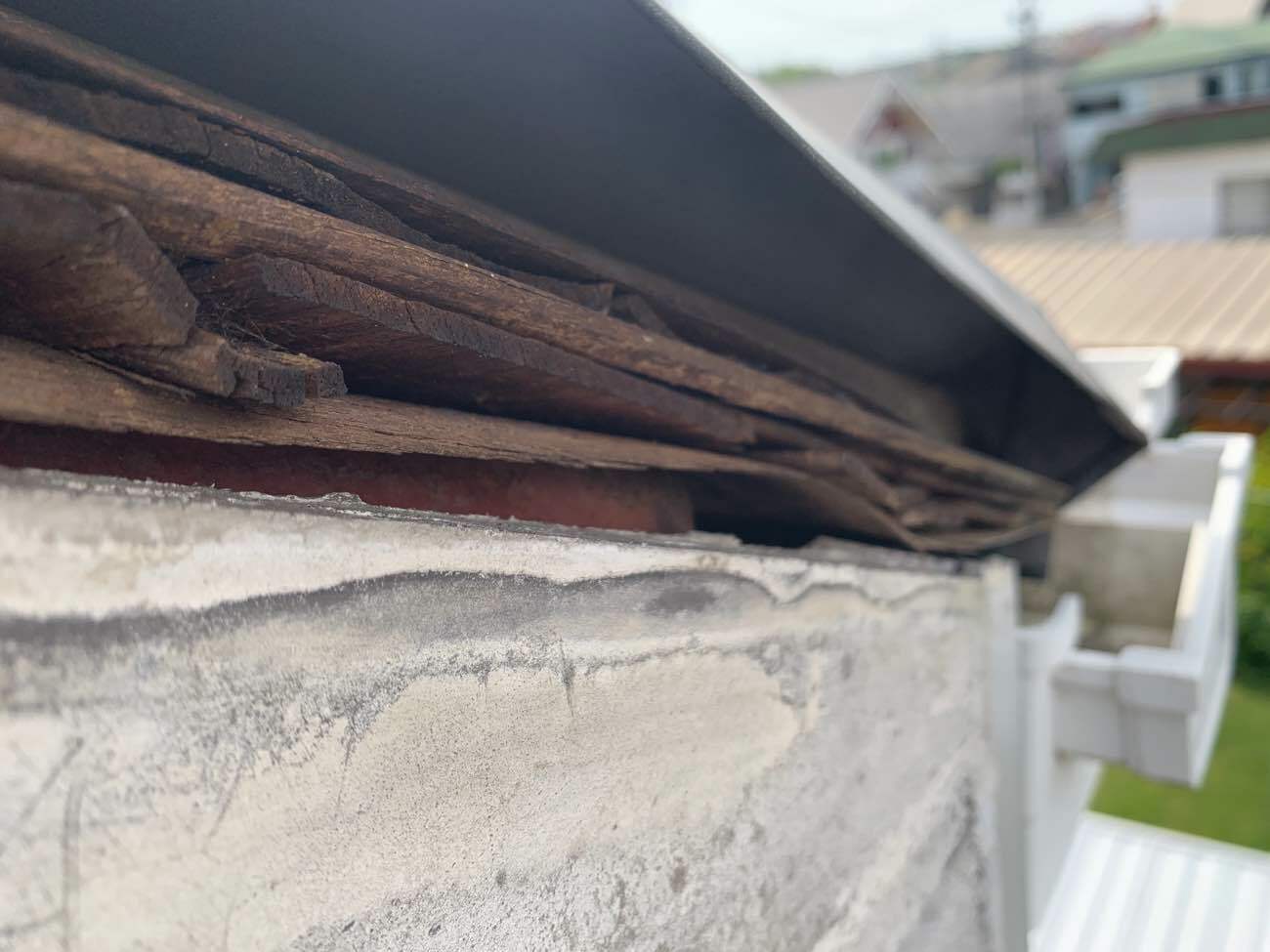 ケラバの木材が腐食