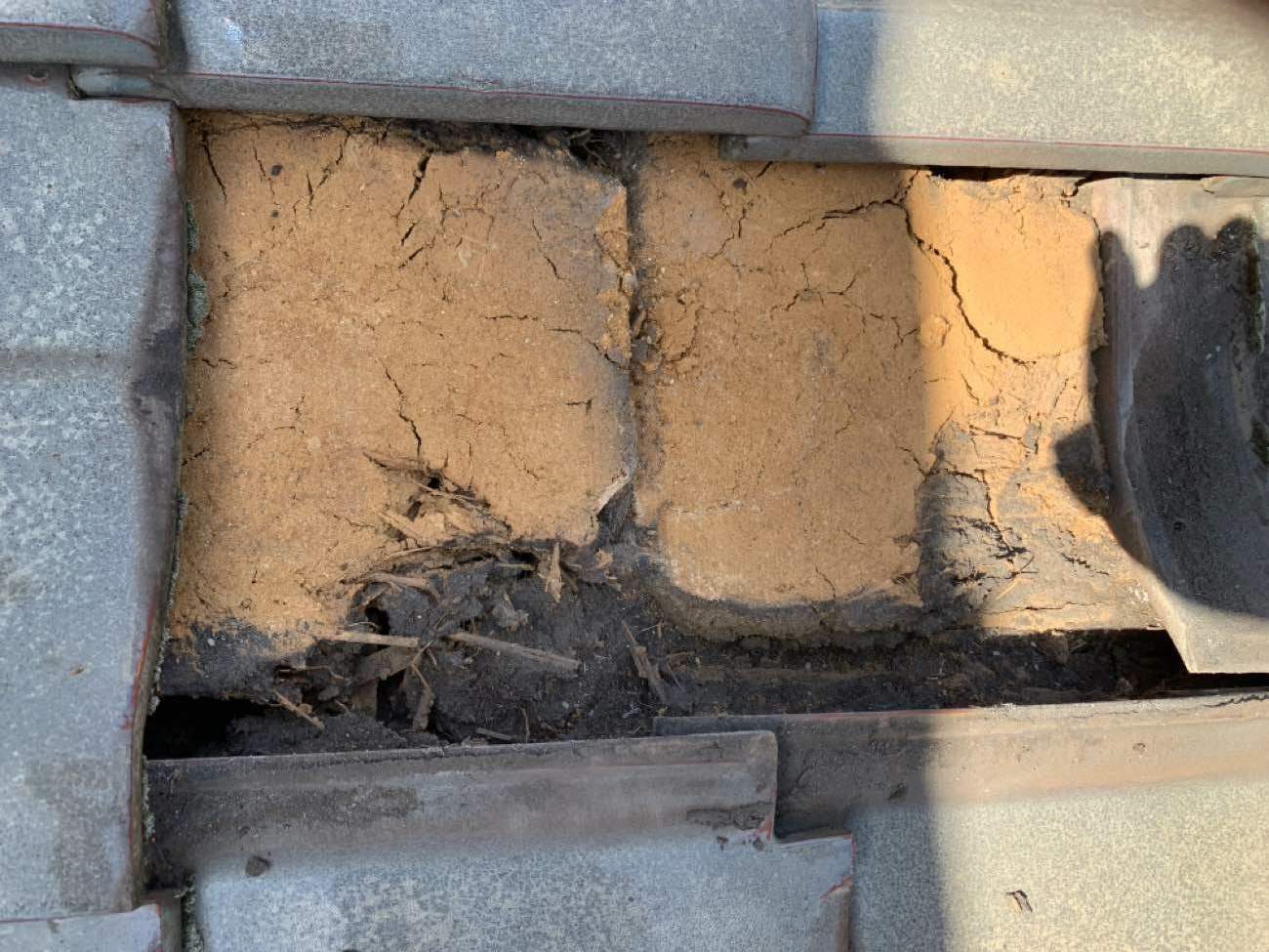 ふき土が劣化した様子