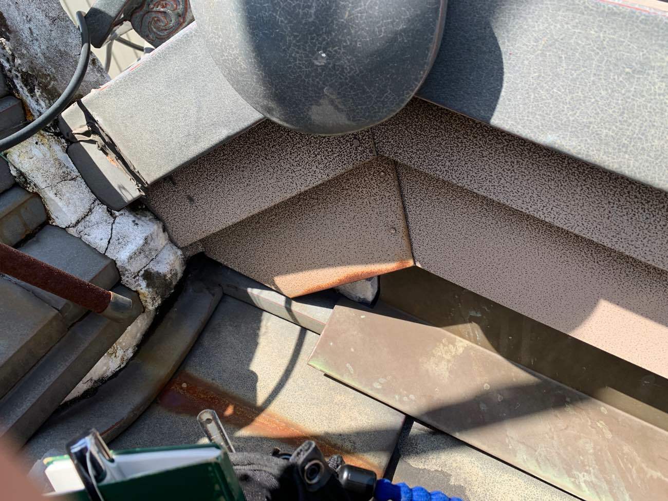 金属部分のサビ