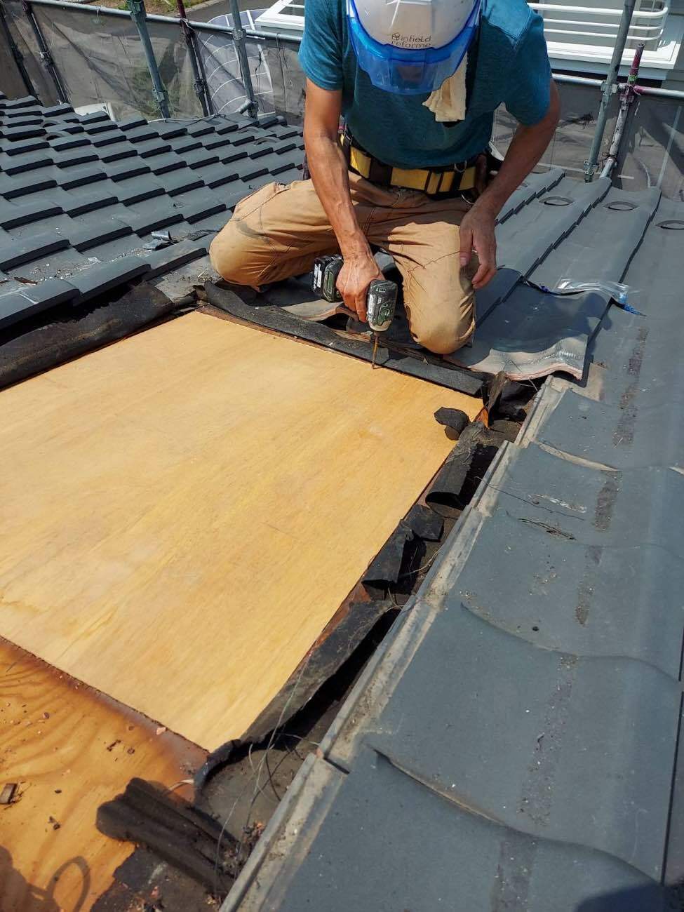 木下地に合板をビス固定