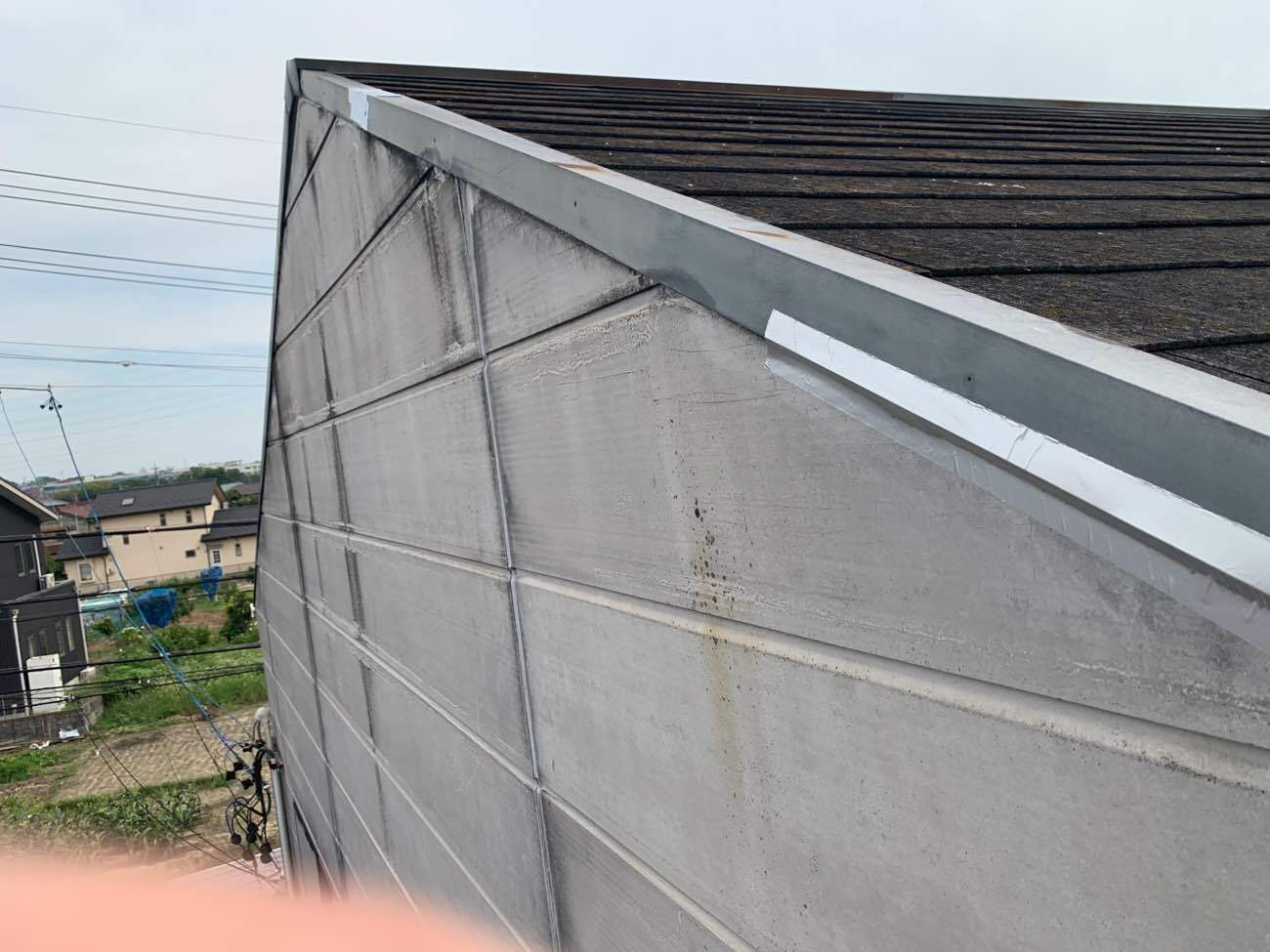 補修テープの施工の様子