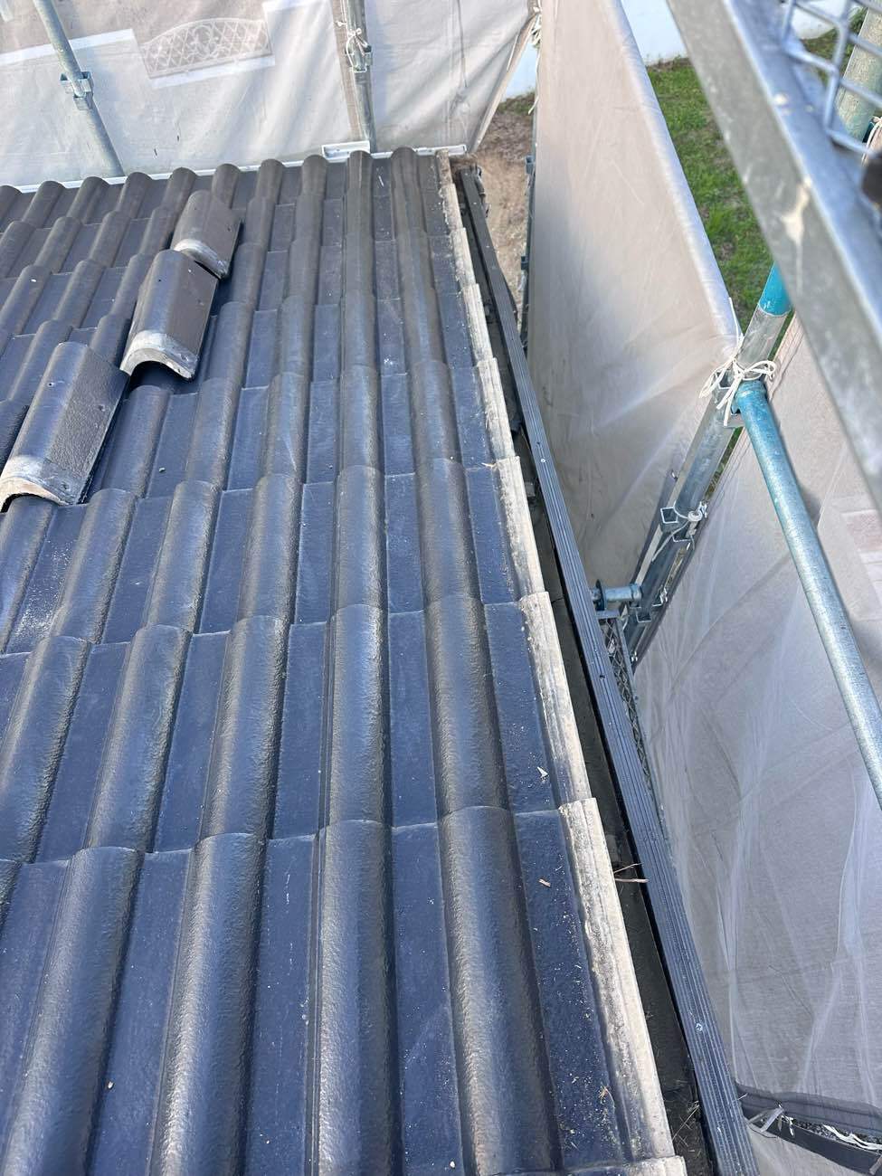 樹脂製の下地材を入れた様子