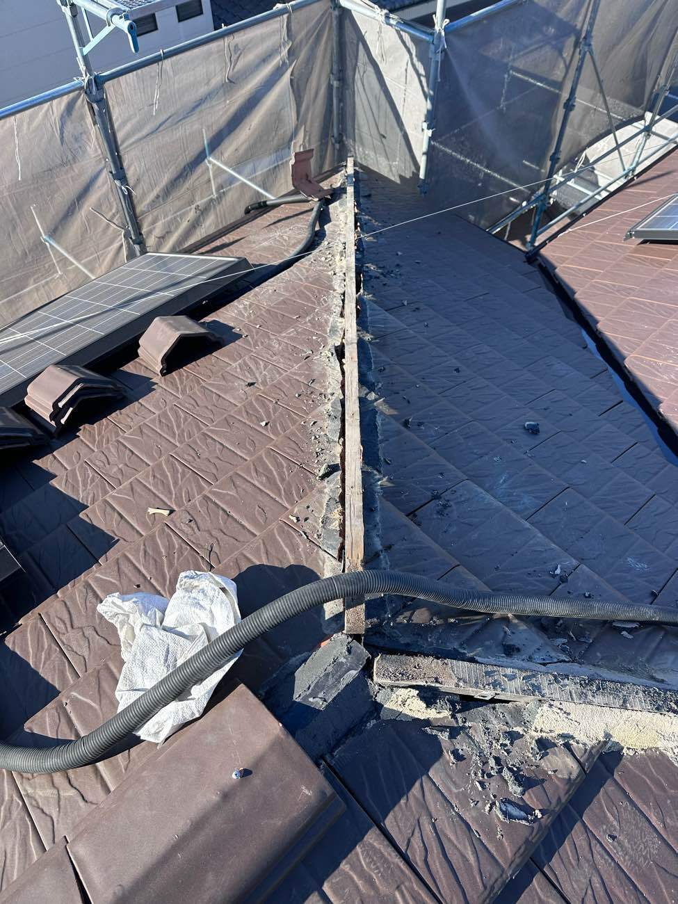 劣化している棟内部