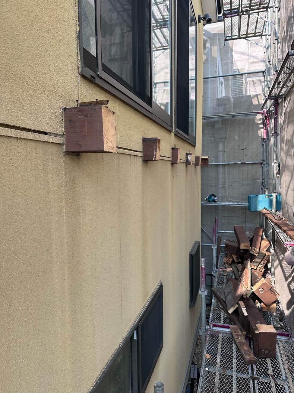 造作ベランダの床を解体