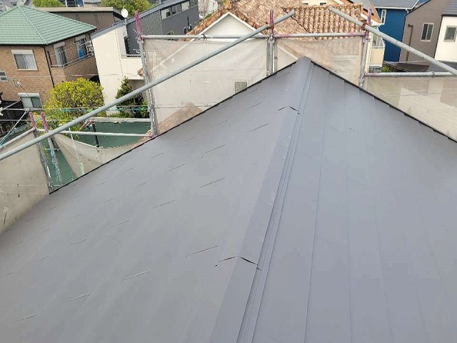 天白区　棟板金を設置して屋根カバー工事が完成