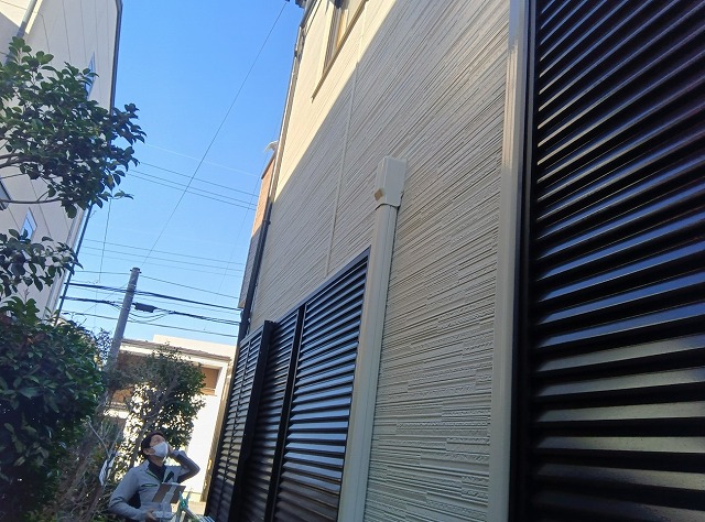 サイディング外壁の劣化状況を確認した住宅の無料点検