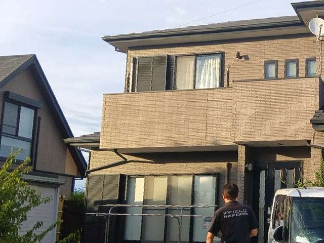 家屋点検でサイディング外壁の色あせやコーキングの劣化を確認