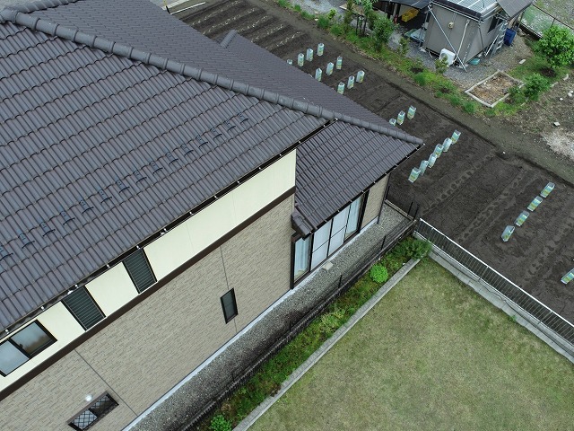 ドローンを用いた安全で効率のよい屋根点検