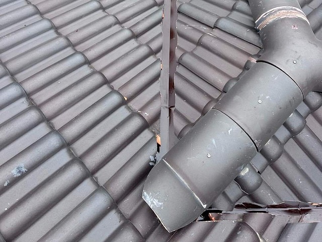 屋根メンテナンスの谷板金塗装が完了