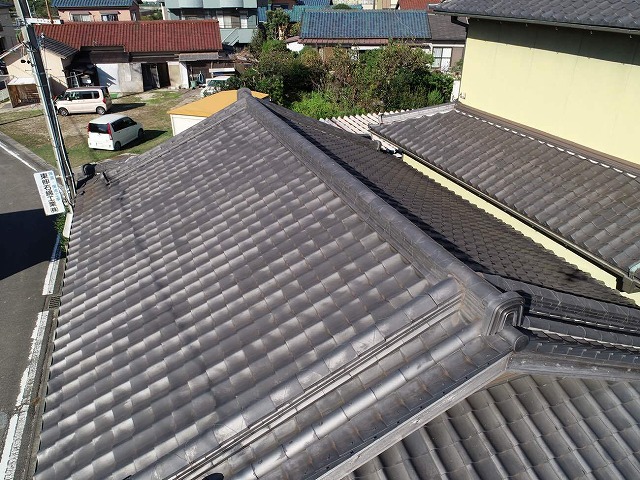 ドローンを用いた無料点検で撮影した瓦屋根をの様子