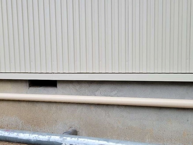 名古屋市緑区　ガルバ角波板金を専用釘で留め付け施工