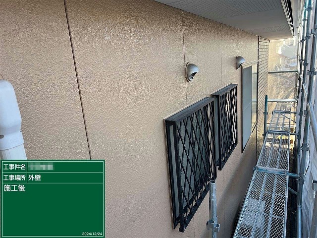 住宅外壁塗装工事の窯業系サイディングへの3回塗りが完了