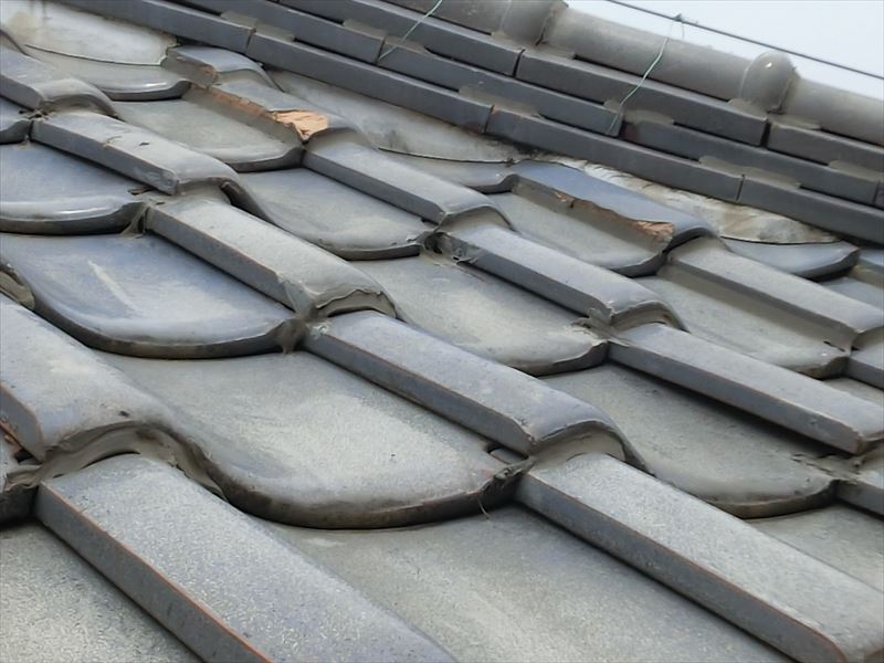 瓦の浮きや欠け