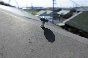 ステンレスビスの浮き