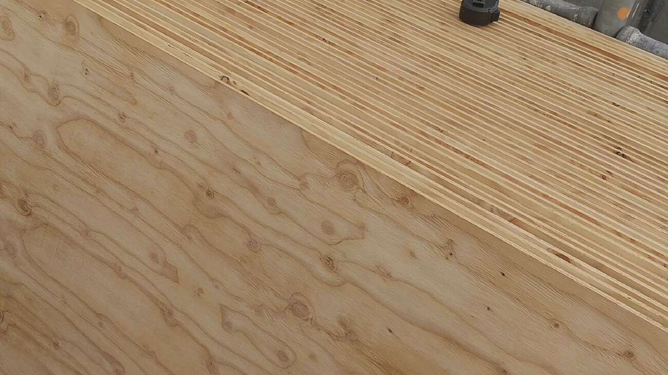 下地の材料となる合板