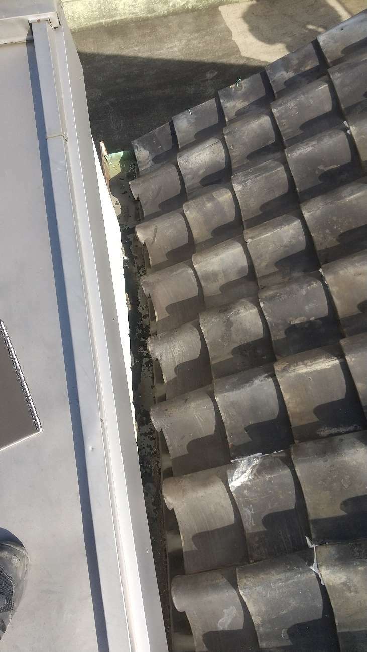 雨漏りの原因となった谷板金の劣化