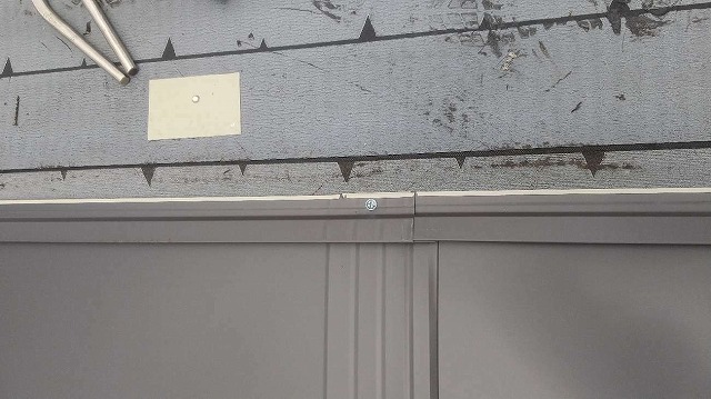 ガルバリウム鋼板のダンネツトップS&Sルーフを屋根のビス固定