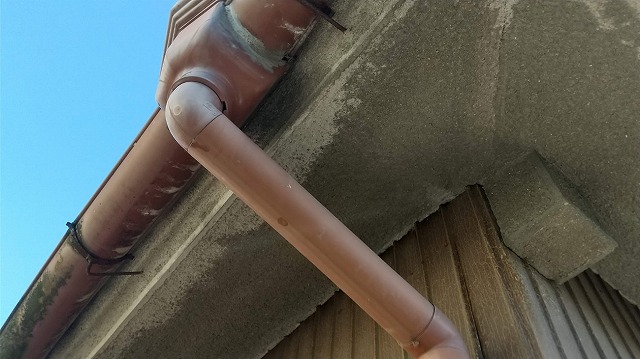 雨樋の詰まりでオーバーフローが発生