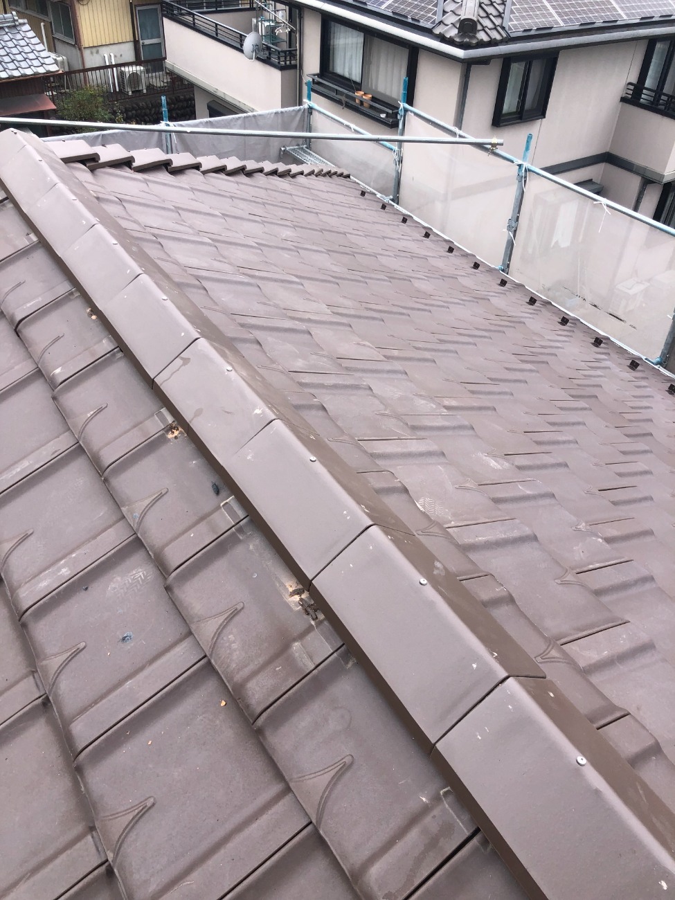 三角棟瓦の設置