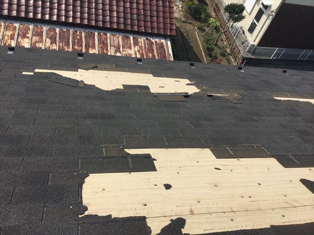 シングル材が剥がれ飛んだ