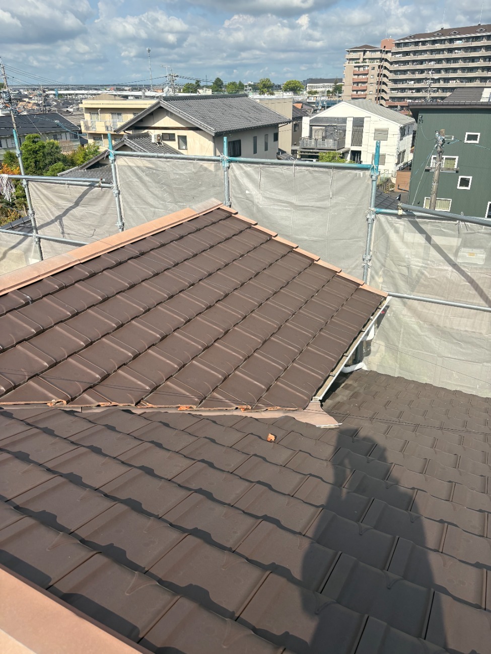 瓦屋根に施工されている棟板金の劣化状況