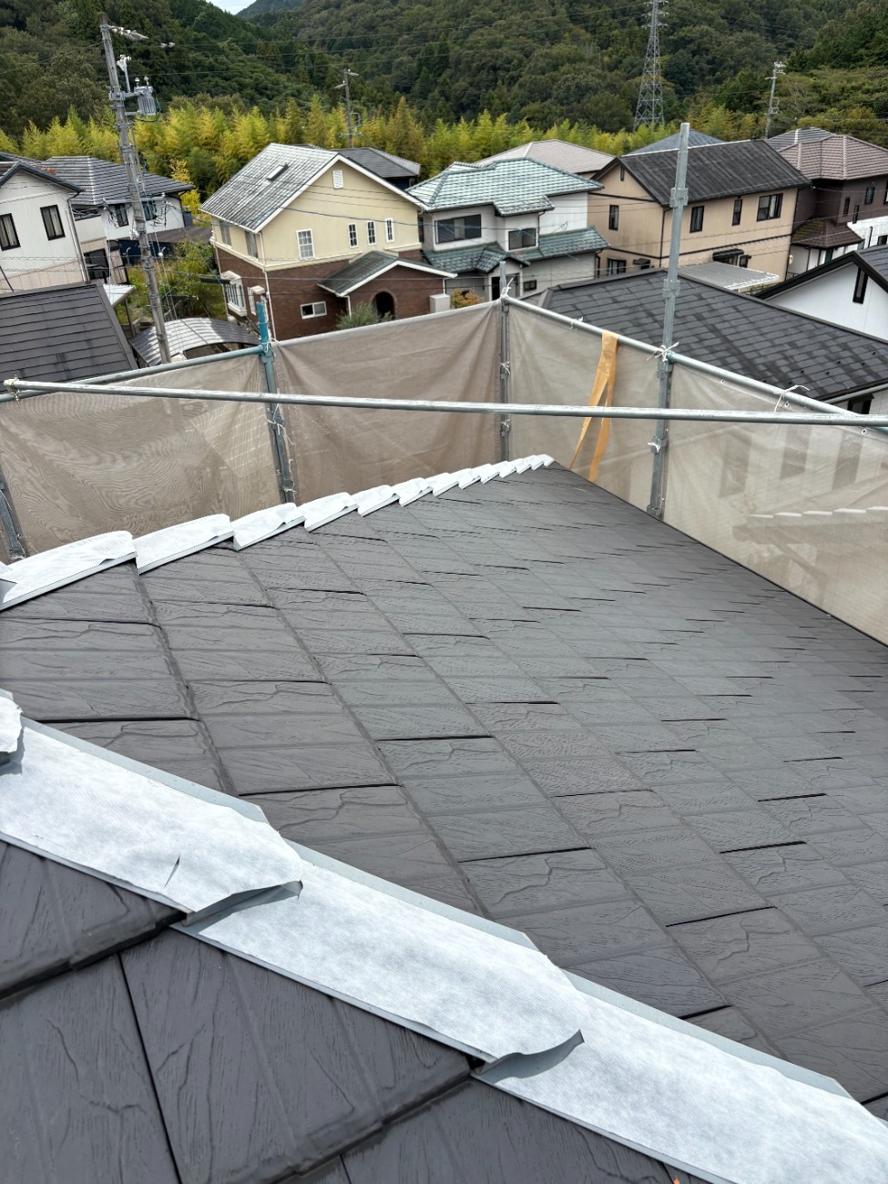 差し棟板金に貼った防水テープ