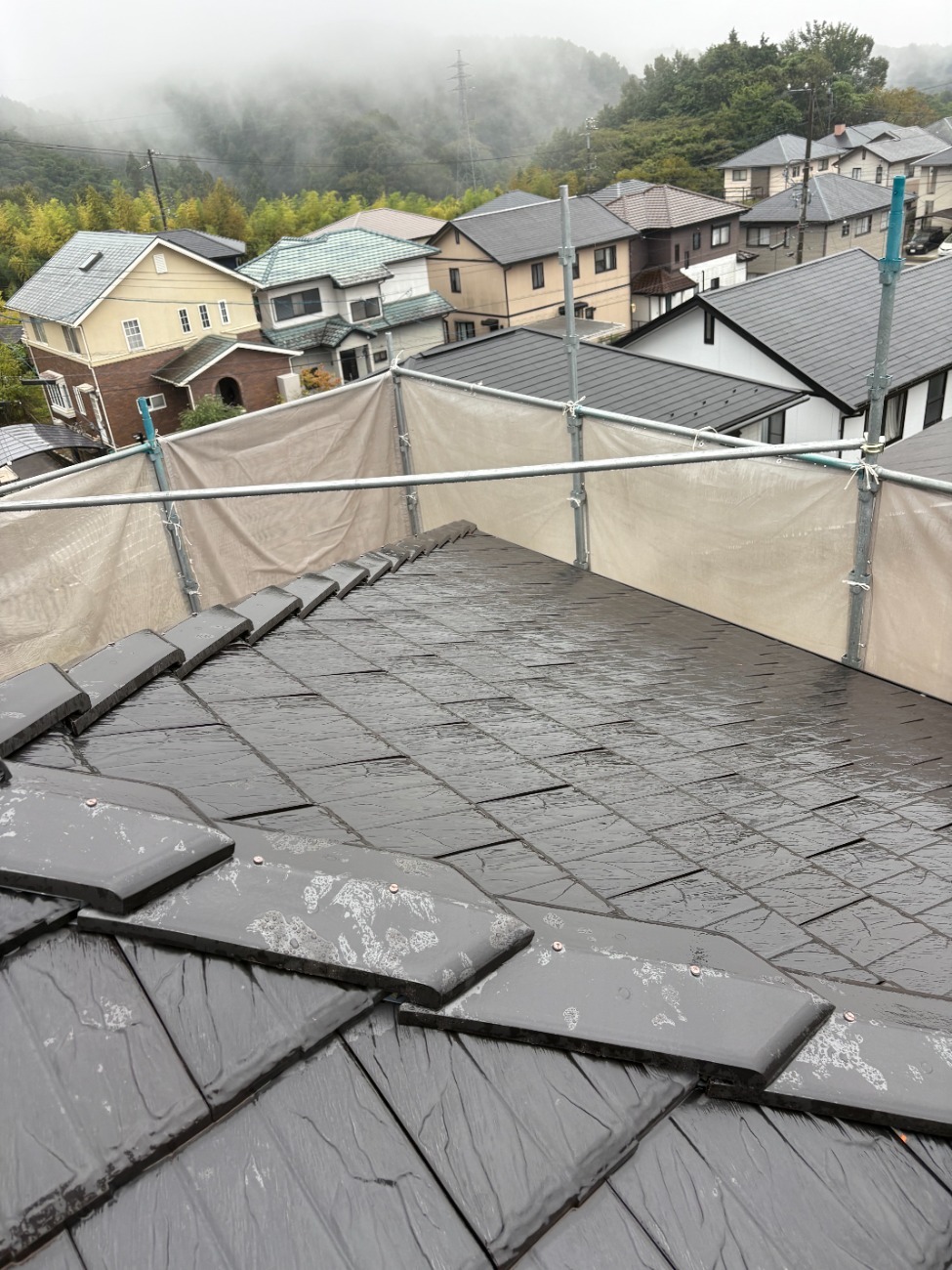 差し棟板金にかぶせた瓦役物