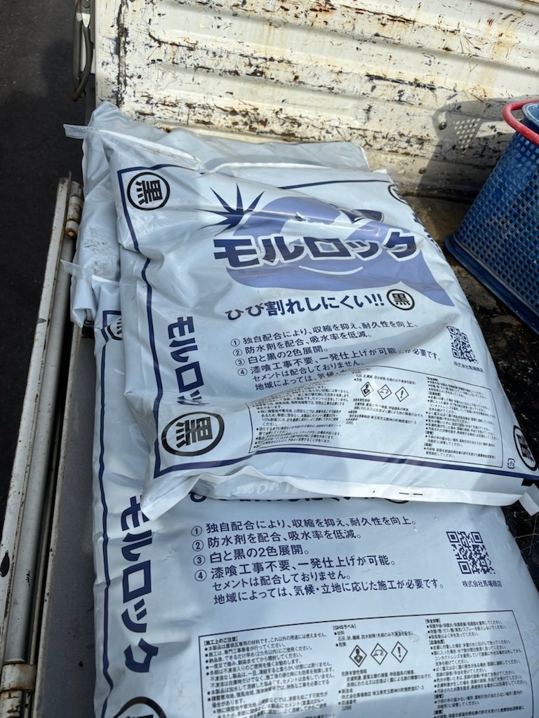 漆喰材モルロック