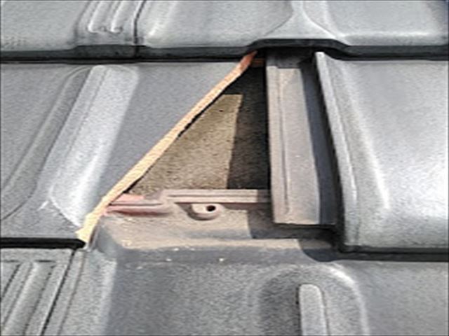 繁華街で瓦が飛んだ！