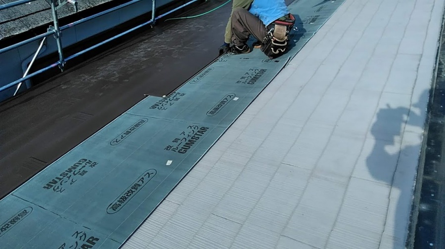 20年スレートの棟板金が飛んだ