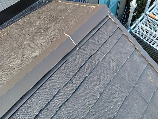 台風で棟板金が飛んだ