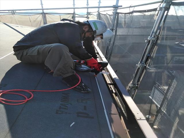 換気棟が飛んだ家のカバー工事