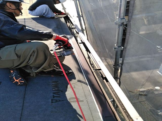 換気棟が飛んだ家のカバー工事