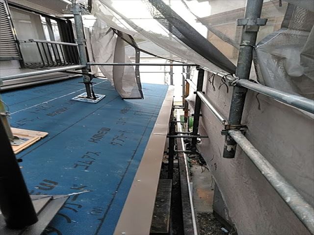 洋瓦を葺き替え