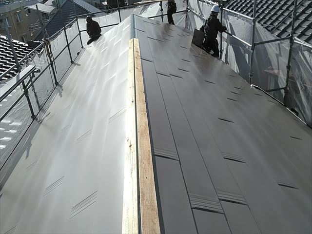 洋瓦を葺き替え